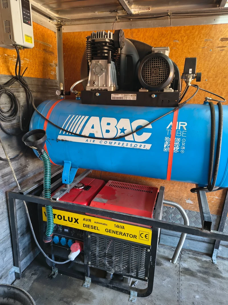 Iveco 2.8 Мобилен сервиз за товарни гуми , снимка 4 - Бусове и автобуси - 52442588