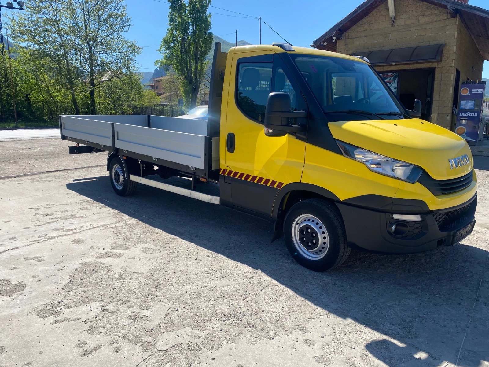 Iveco 35s16 5, 00 метра - изображение 2