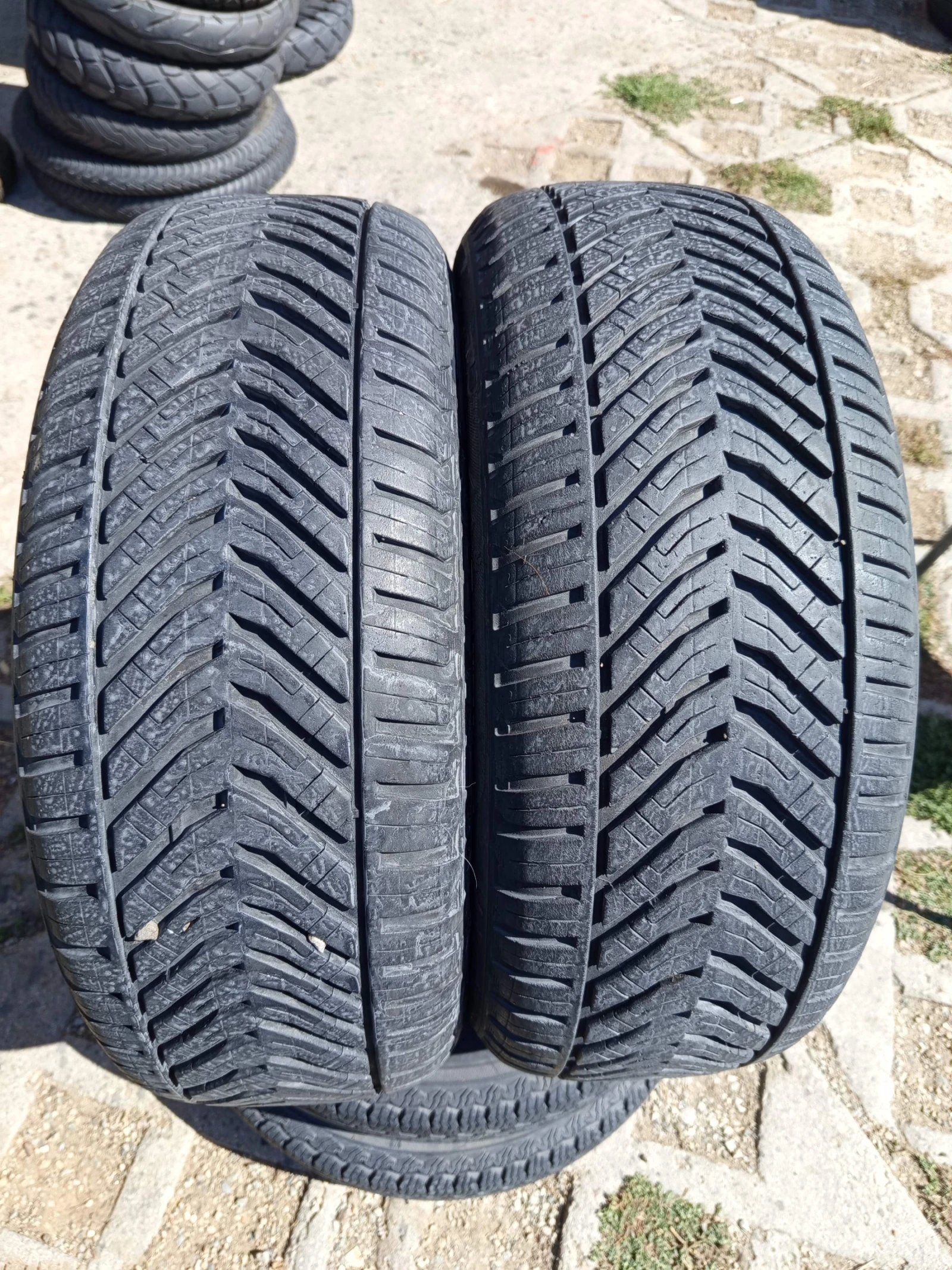 Гуми Зимни 195/50R15