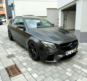 Mercedes-Benz E 63 AMG S ОЧАКВАН ВНОС ПАНОРАМА ЧЕРЕН САТЕН ЛИЗИНГ 100%