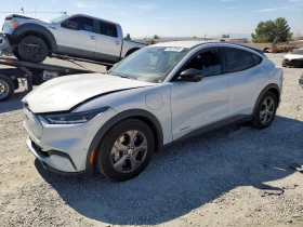 Ford Mustang Mach-E Select