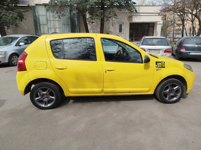 Dacia Sandero 1.4 8v, снимка 4 - Автомобили и джипове - 49604286