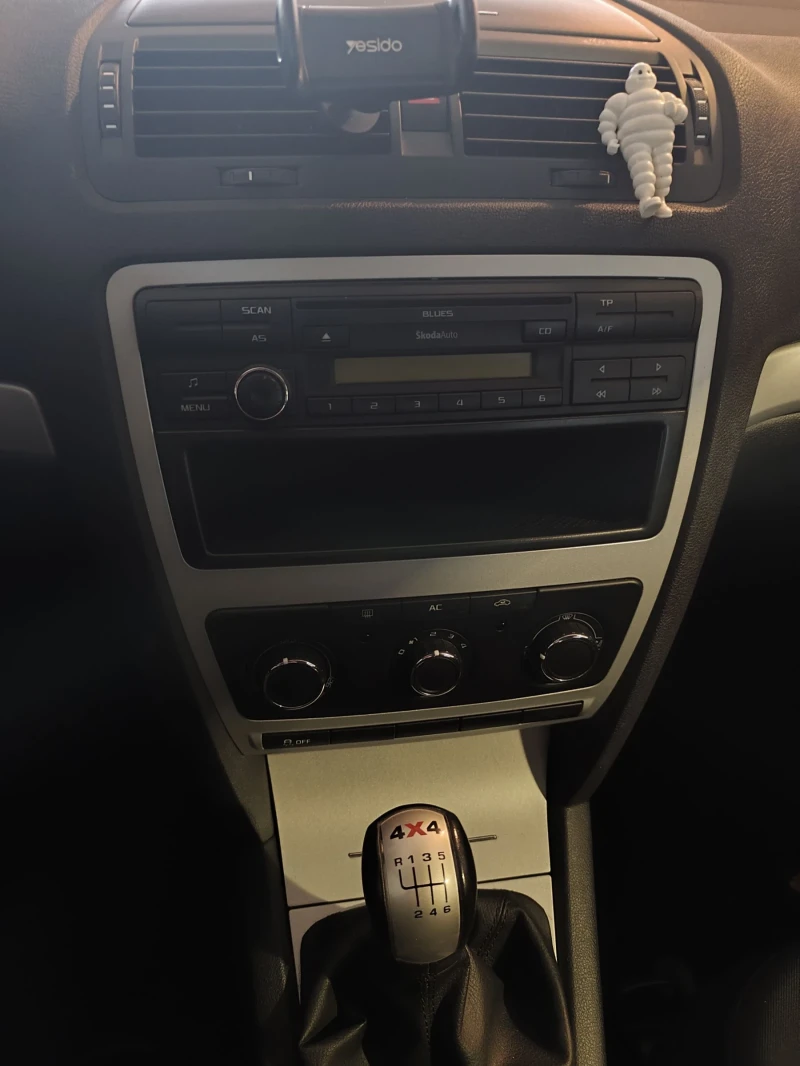 Skoda Octavia, снимка 15 - Автомобили и джипове - 52572979