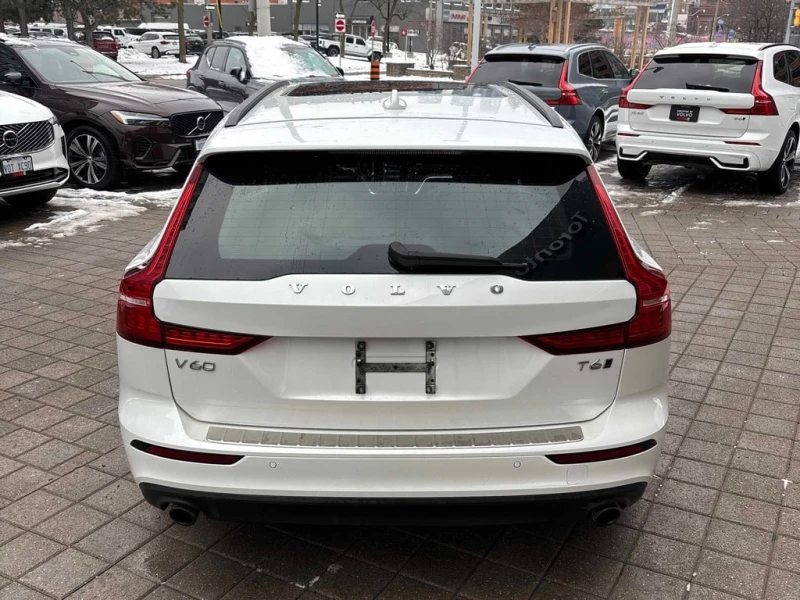 Volvo V60 * Momentum * CARFAX * БЕЗ ПЪРВОНАЧАЛНА ВНОСКА, снимка 4 - Автомобили и джипове - 53034408