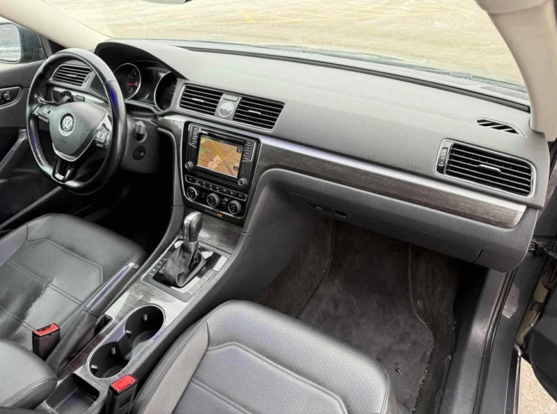 VW Passat * Comfortline * CARFAX * ЦЕНА ДО БГ, снимка 12 - Автомобили и джипове - 53303222