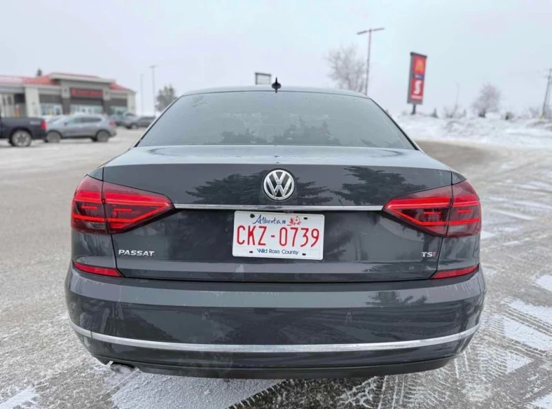 VW Passat * Comfortline * CARFAX * ЦЕНА ДО БГ, снимка 4 - Автомобили и джипове - 53303222