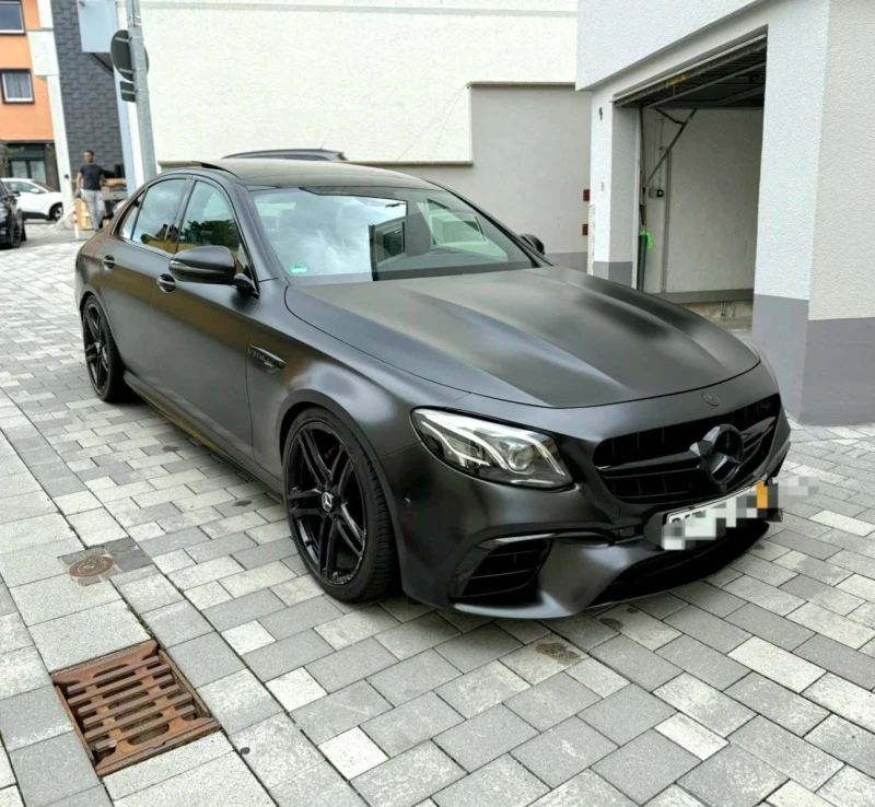Mercedes-Benz E 63 AMG S ОЧАКВАН ВНОС ПАНОРАМА ЧЕРЕН САТЕН ЛИЗИНГ 100% - 108880 лв. - 35847581 1