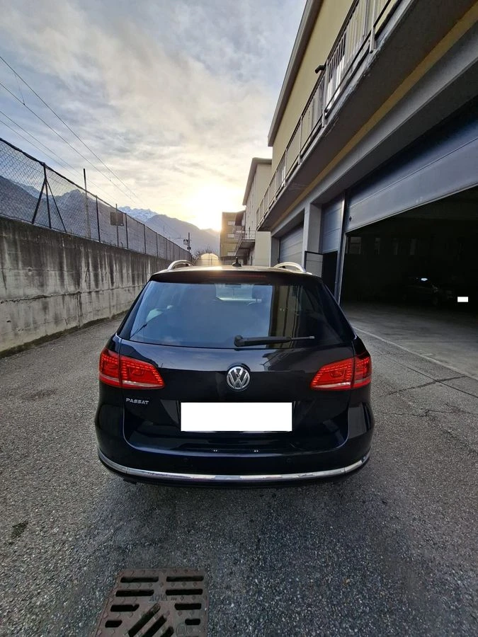 VW Passat 2.0TDI 170кс.* 4x4* Highline* Подгрев* LED, снимка 5 - Автомобили и джипове - 53576665