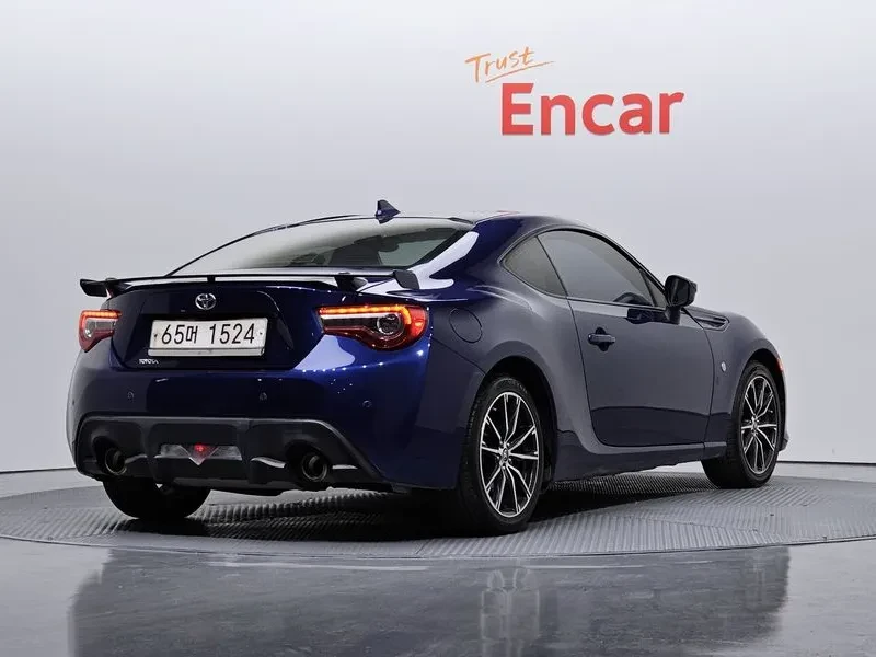 Toyota GT86 86 2.0, снимка 2 - Автомобили и джипове - 54959254