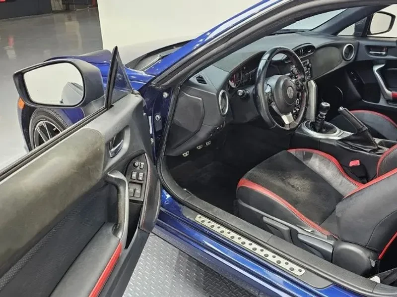 Toyota GT86 86 2.0, снимка 10 - Автомобили и джипове - 54959254