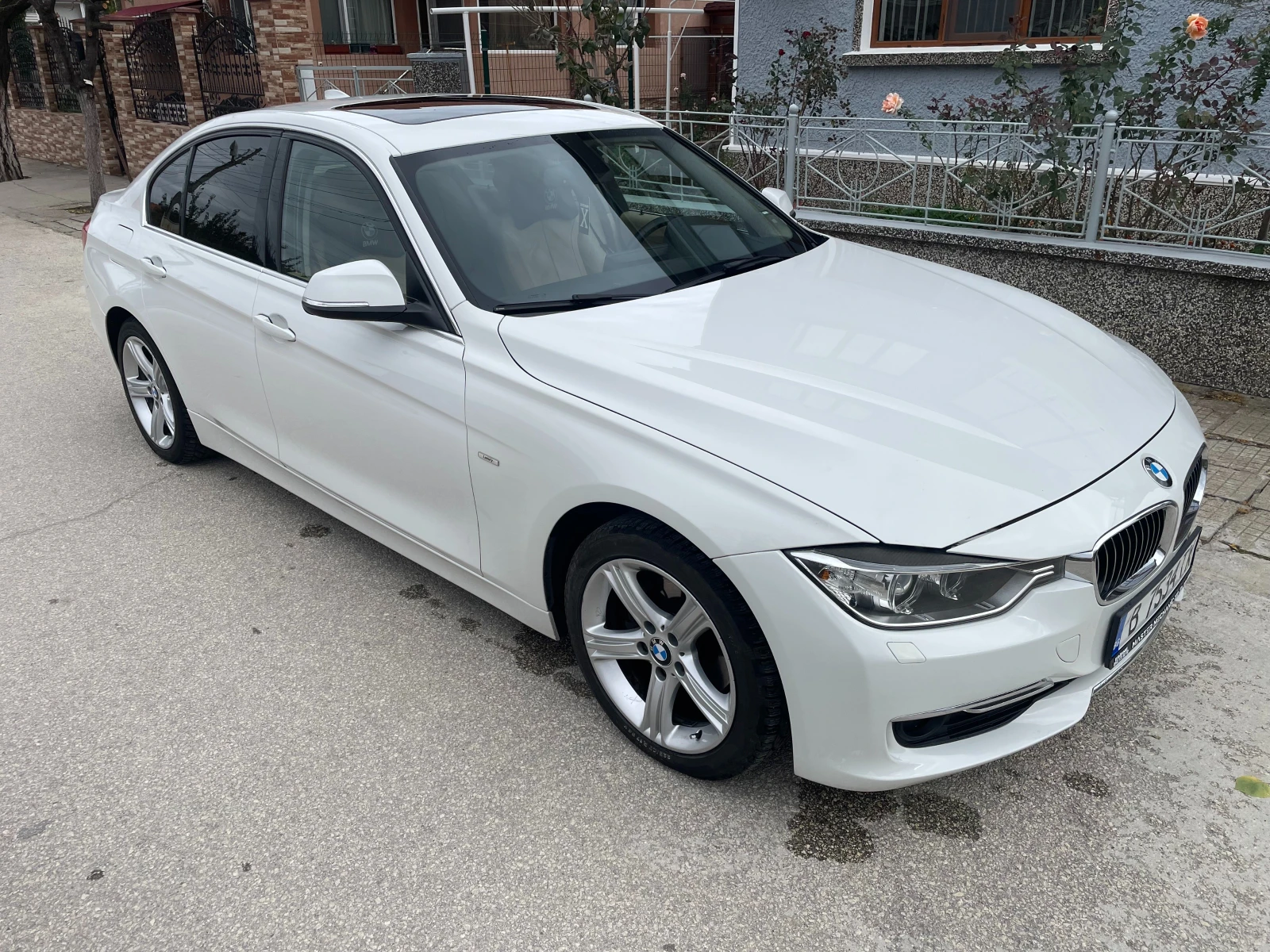 BMW 318 F30-luxury edititon - изображение 2