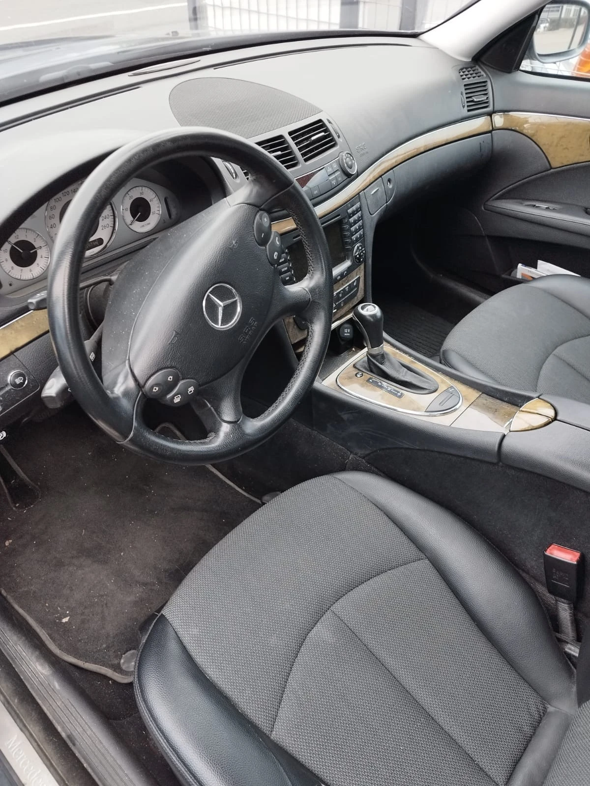 Mercedes-Benz E 320 270 х реални километра от Мерцедес представителств - изображение 3