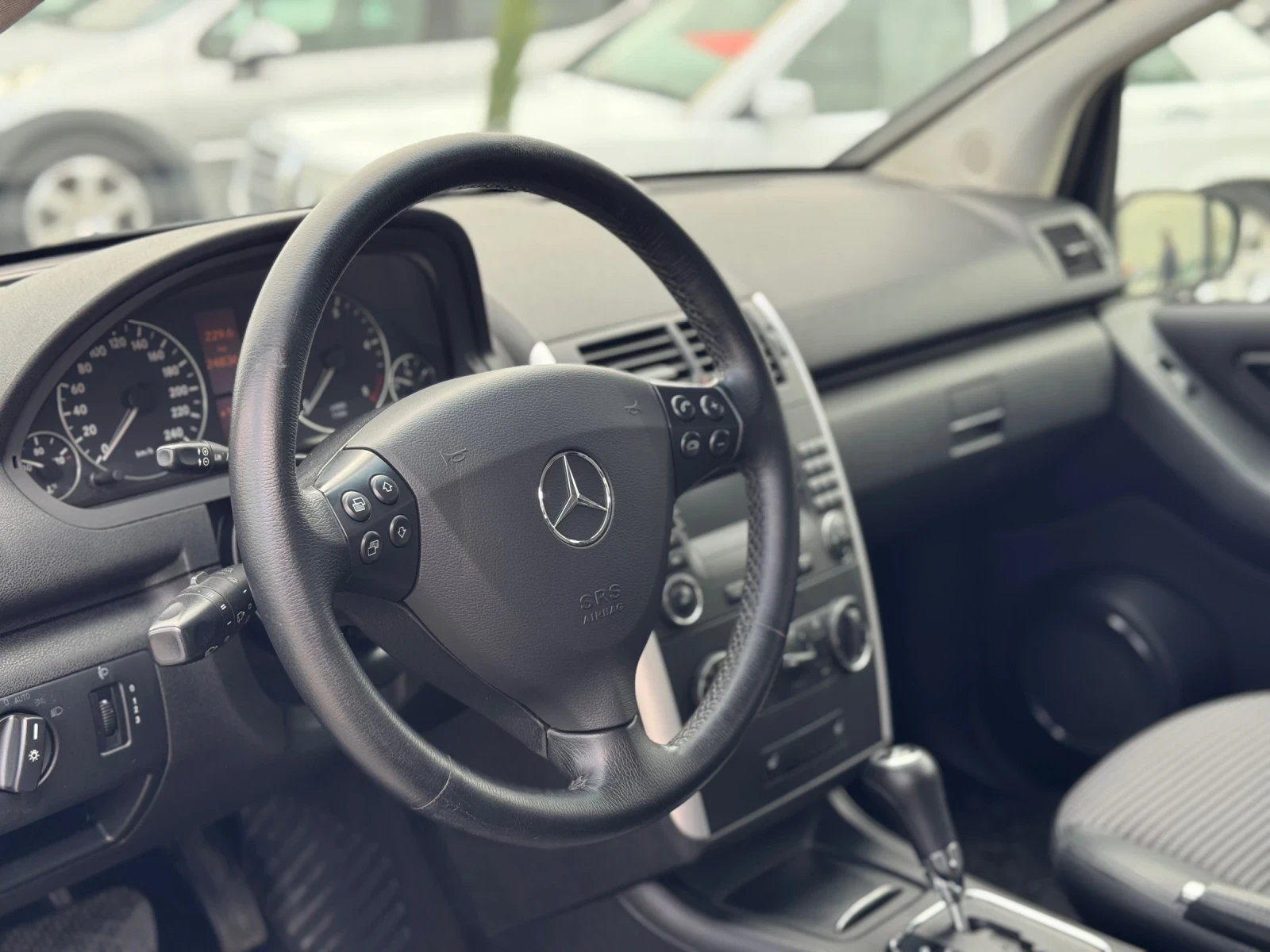 Mercedes-Benz A 180 A180 CDI АВТОМАТИК 109кс - изображение 9