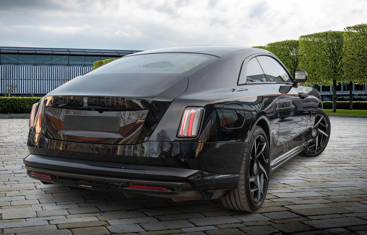 Rolls-Royce Spectre BLACK BADGE | Mobile.bg � ����������� 3