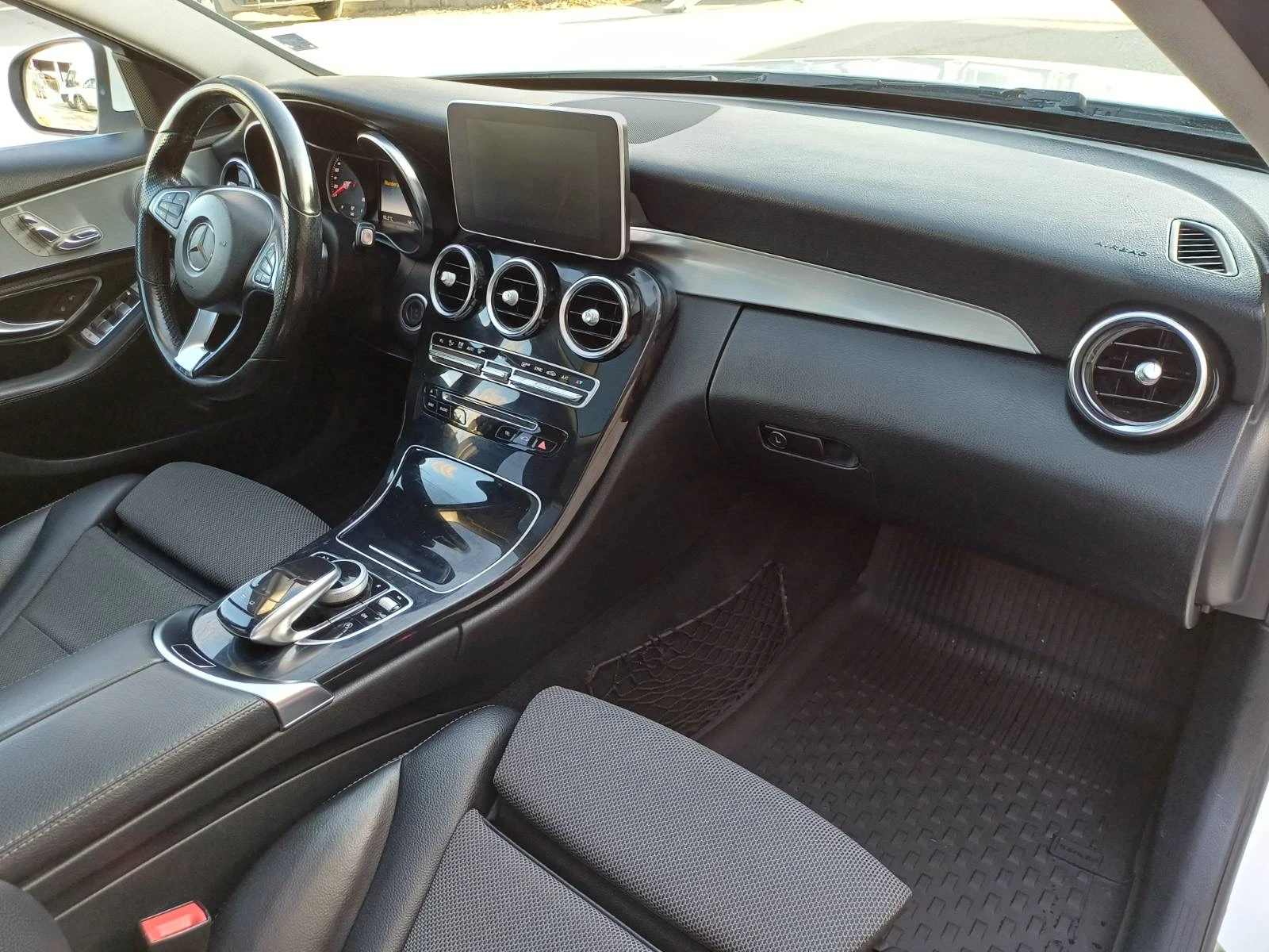 Mercedes-Benz C 220 d AMG Line BlueTEC, снимка 13 - Автомобили и джипове - 53824493