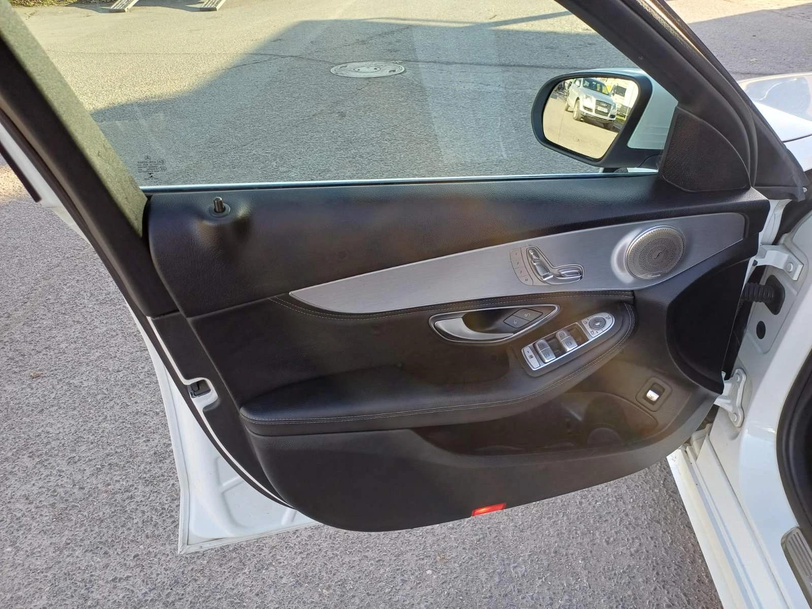 Mercedes-Benz C 220 d AMG Line BlueTEC, снимка 11 - Автомобили и джипове - 53824493