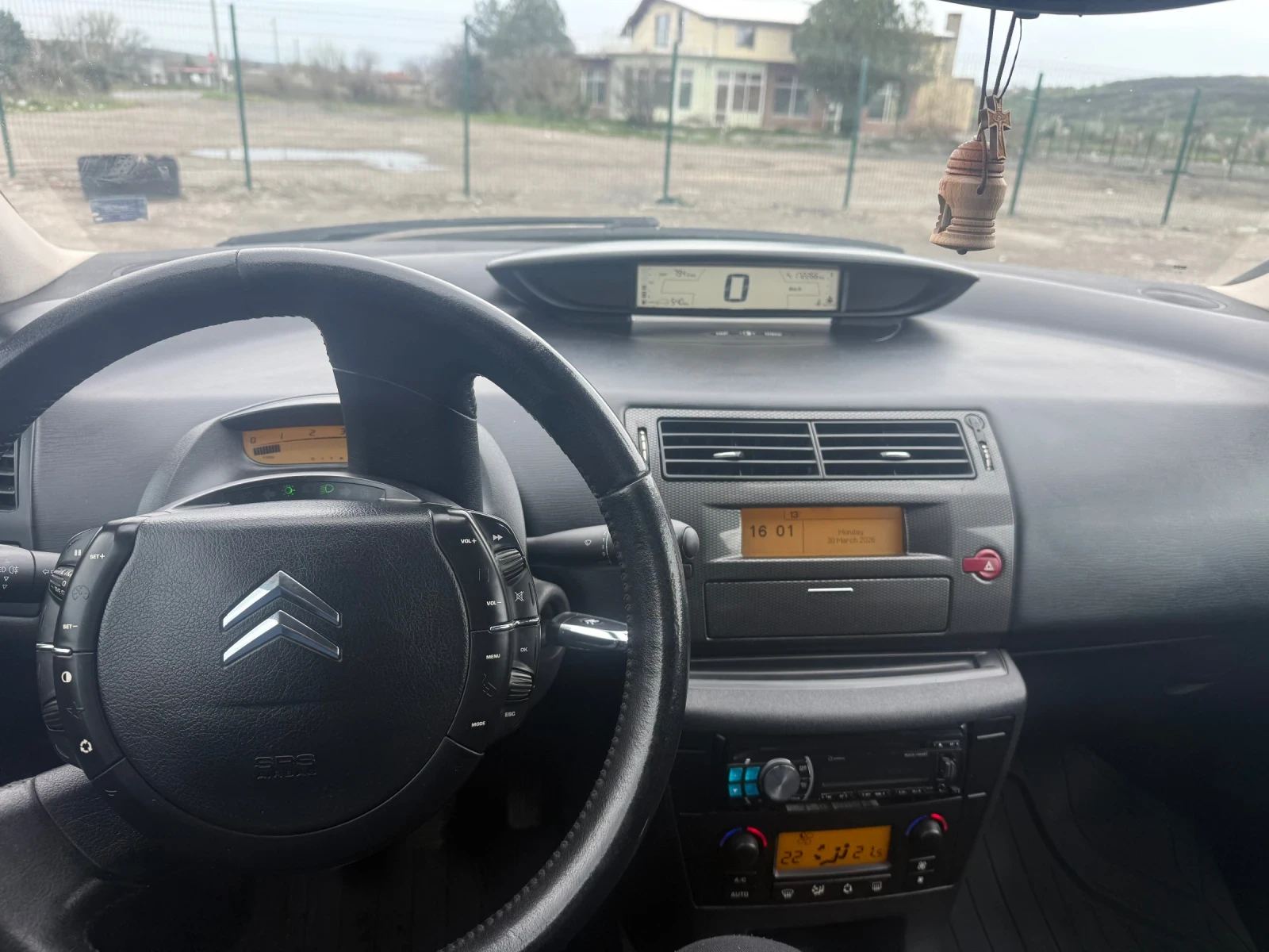 Citroen C4 1.6 HDI, снимка 10 - Автомобили и джипове - 54036318