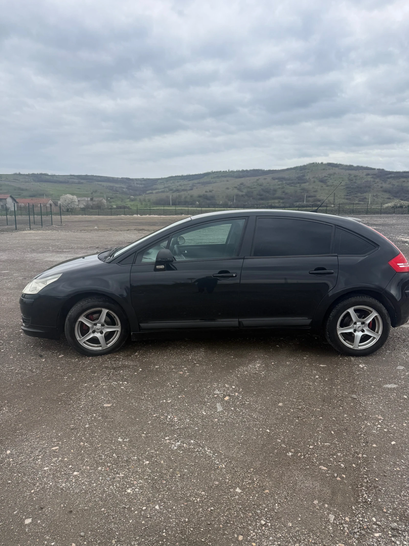 Citroen C4 1.6 HDI, снимка 3 - Автомобили и джипове - 54036318