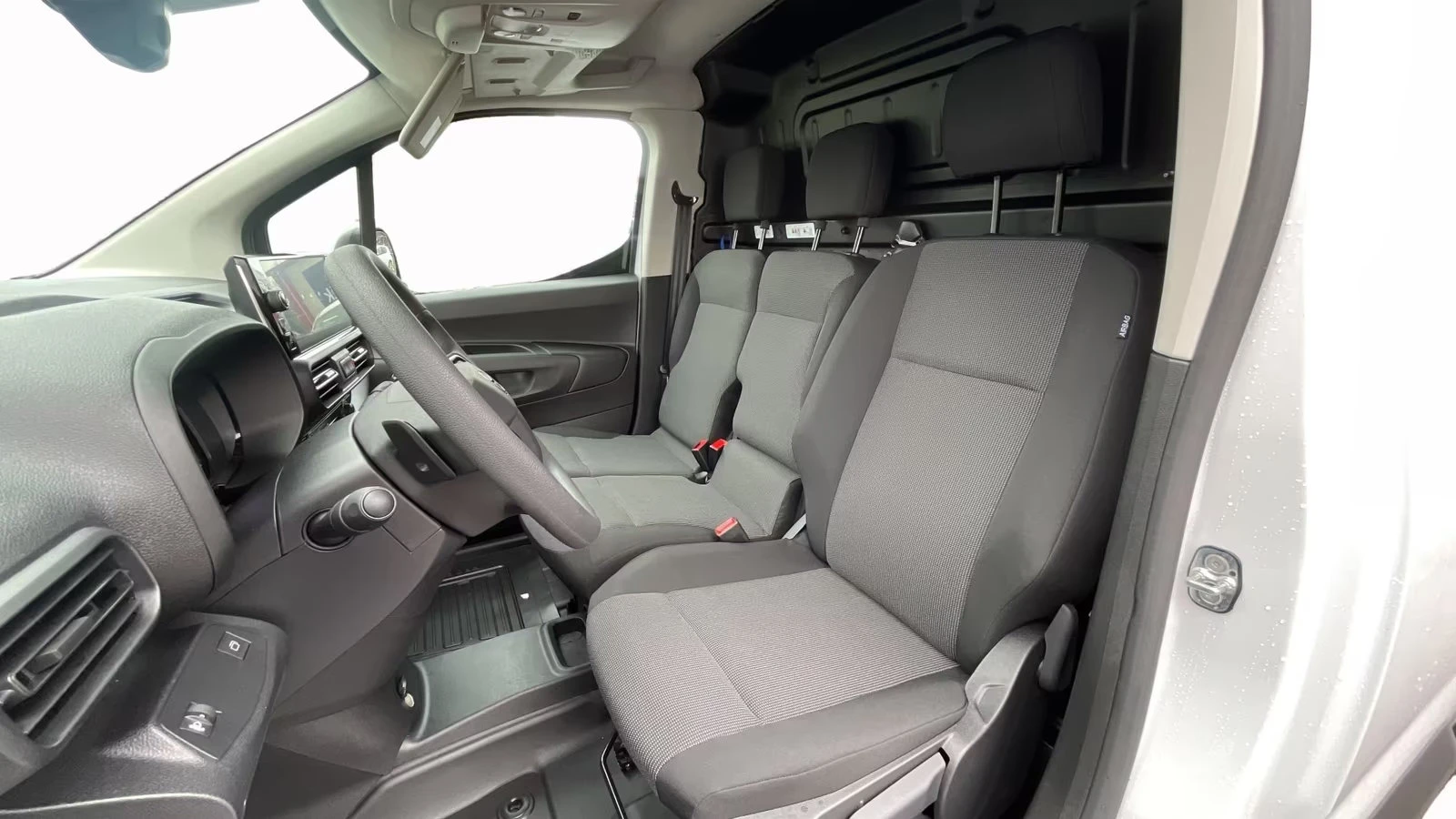 Toyota Proace City НОВ!/L2/136HP/MEISTER/NAVI/LED/ACC/131q, снимка 7 - Автомобили и джипове - 54113268