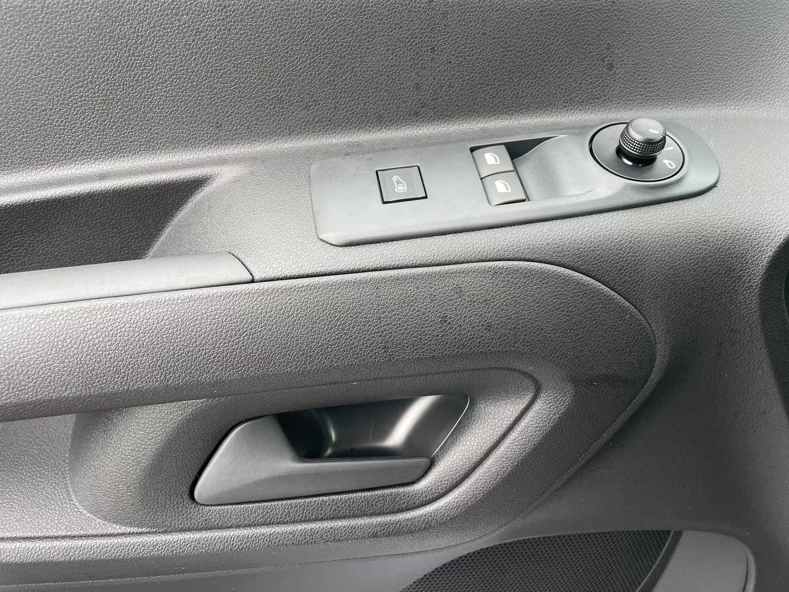 Toyota Proace City НОВ!/L2/136HP/MEISTER/NAVI/LED/ACC/131q, снимка 13 - Автомобили и джипове - 54113268