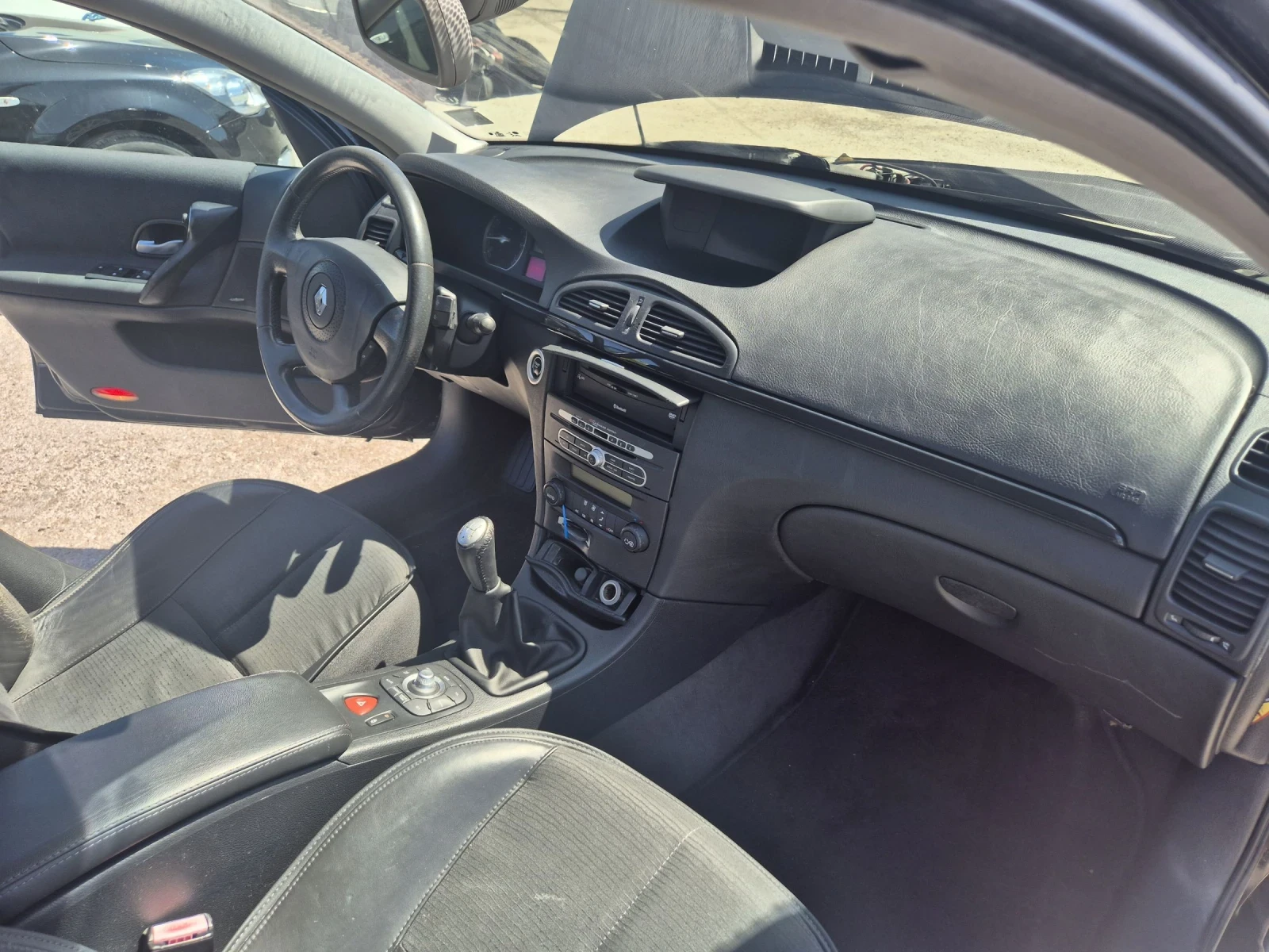 Renault Laguna 2.0 I 16 V PRIVILEGE, снимка 8 - Автомобили и джипове - 54337151