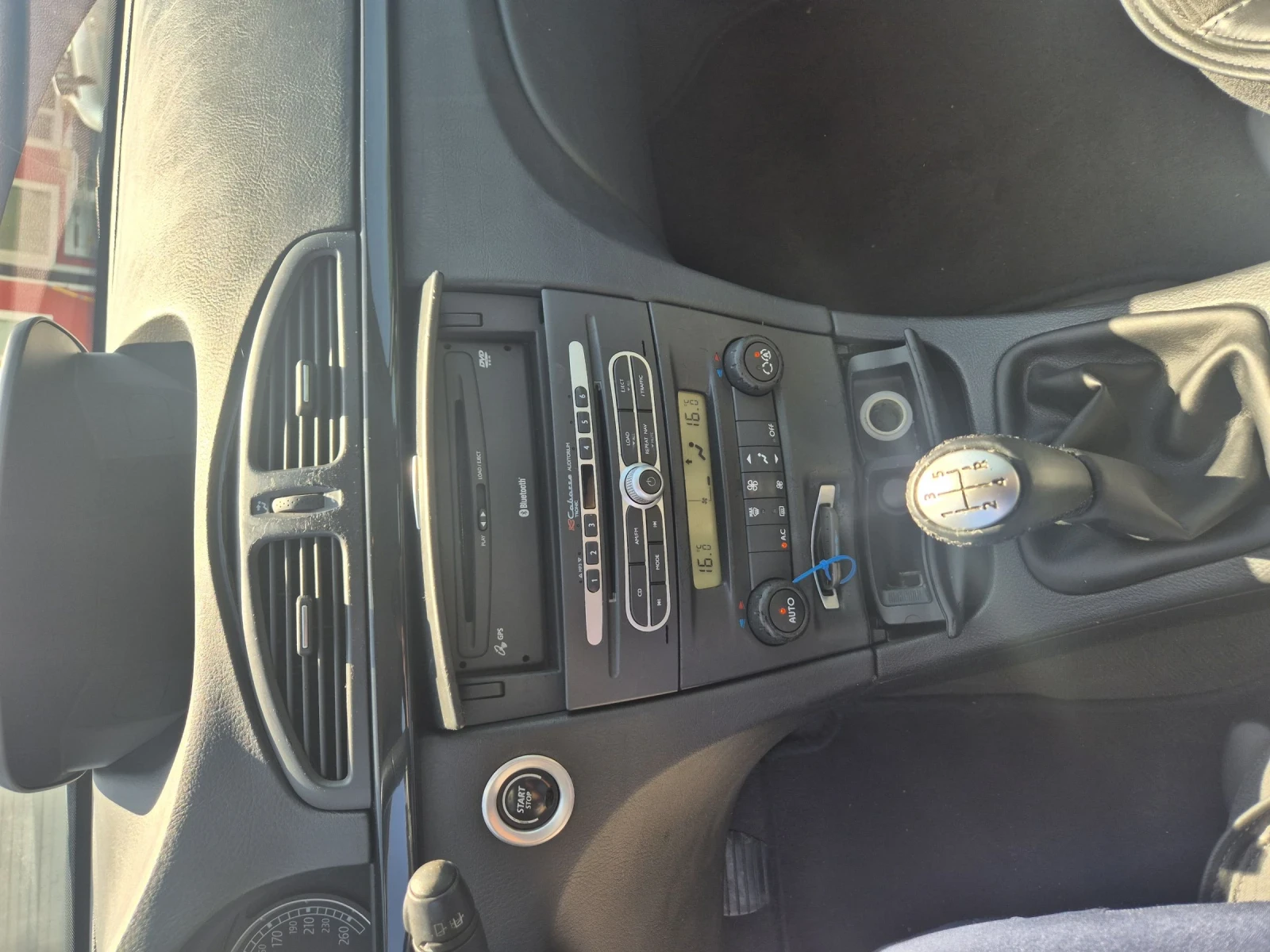 Renault Laguna 2.0 I 16 V PRIVILEGE, снимка 11 - Автомобили и джипове - 54337151