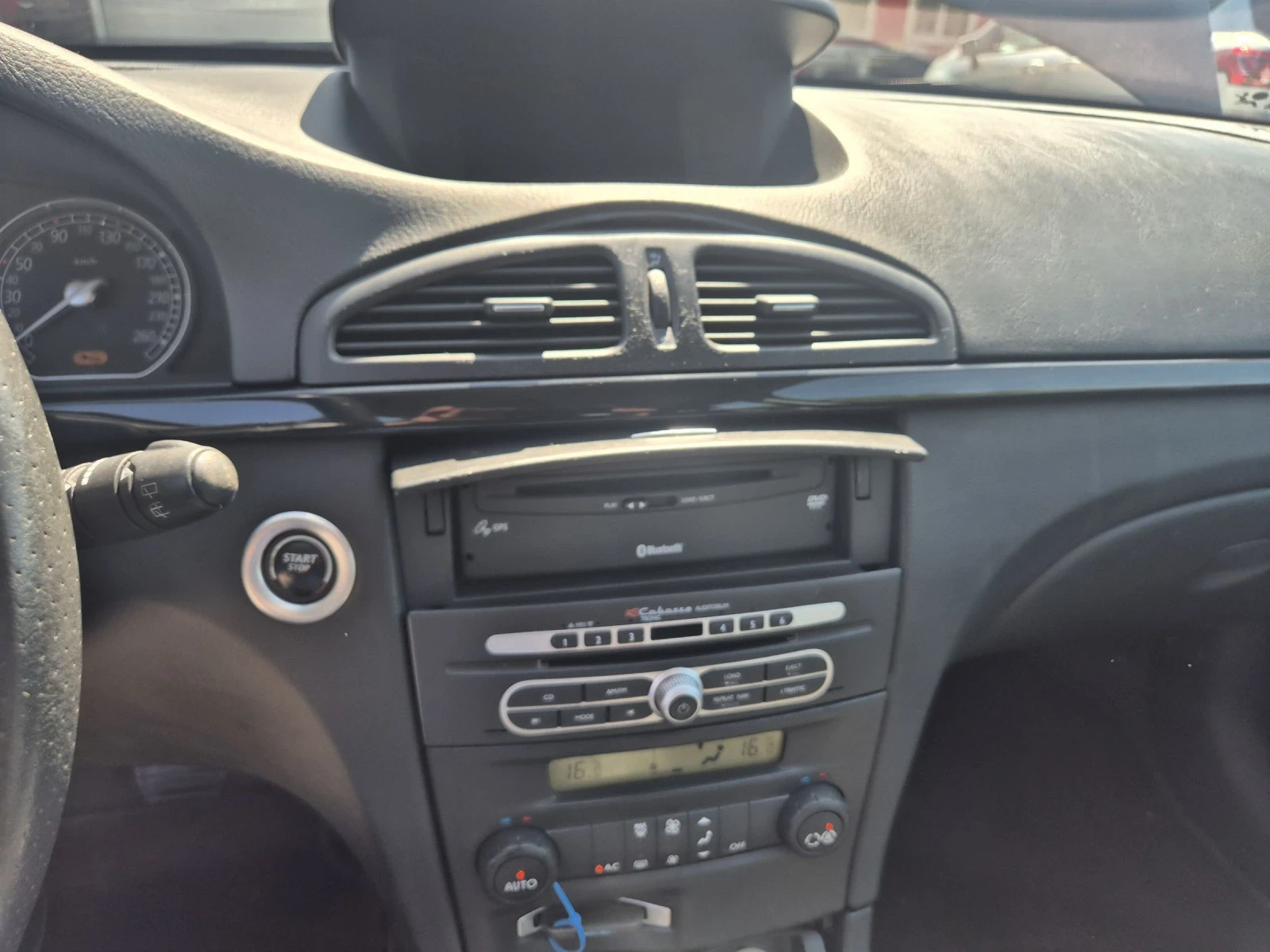 Renault Laguna 2.0 I 16 V PRIVILEGE, снимка 16 - Автомобили и джипове - 54337151