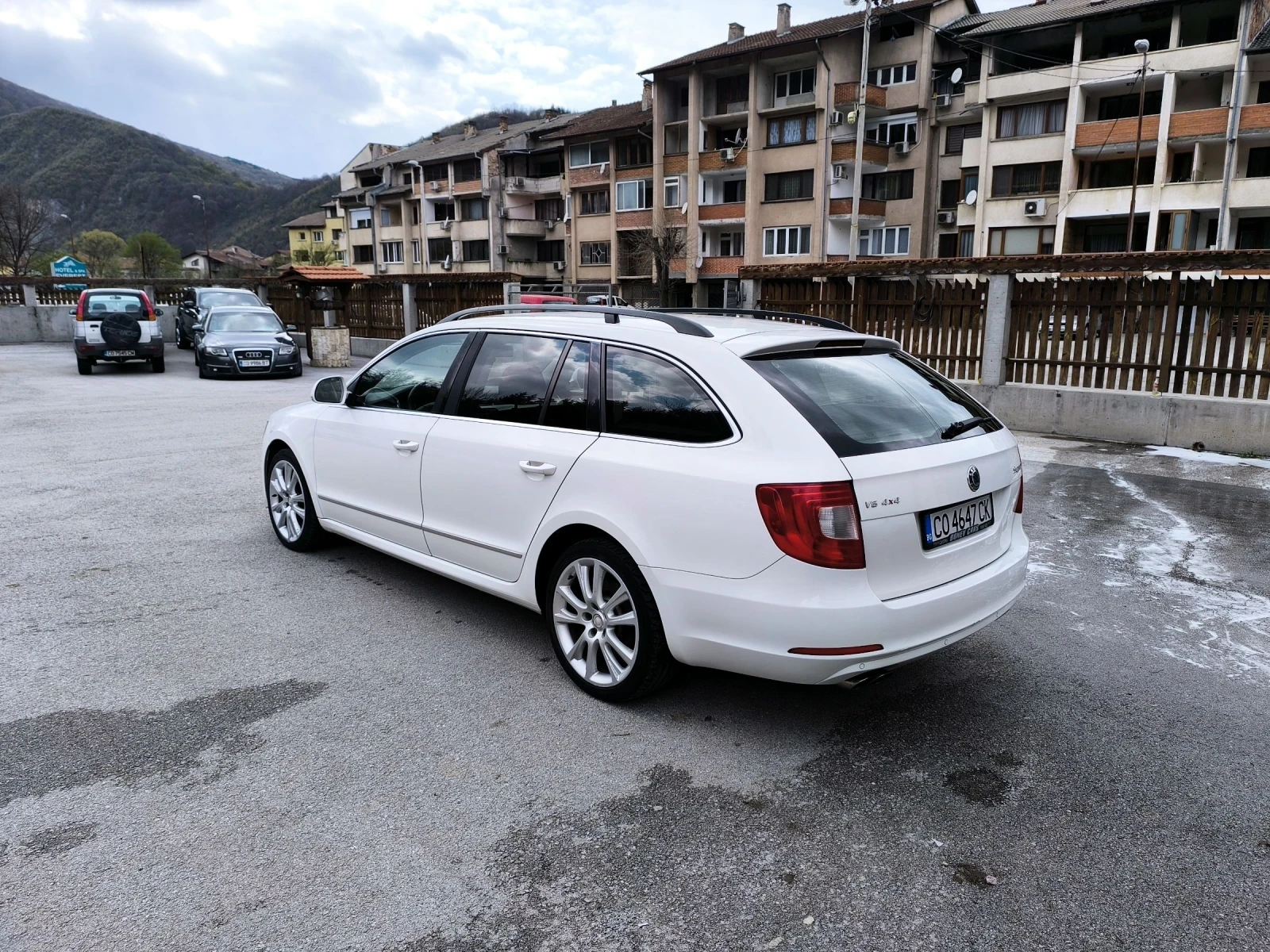 Skoda Superb, снимка 6 - Автомобили и джипове - 54462693