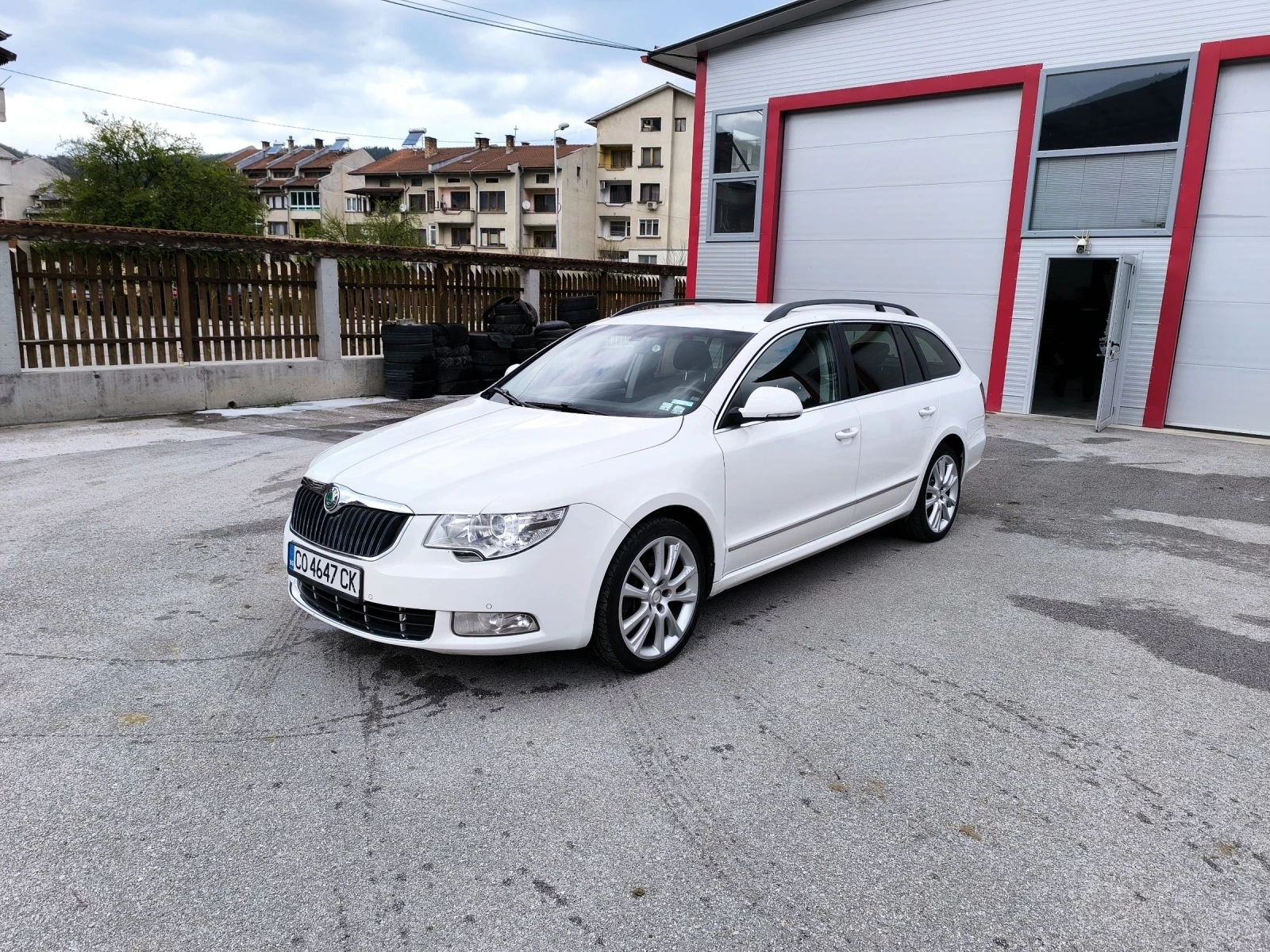 Skoda Superb, снимка 2 - Автомобили и джипове - 54462693