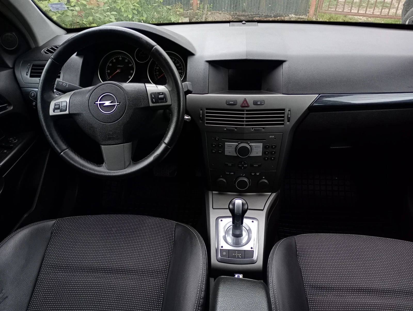 Opel Astra H, снимка 12 - Автомобили и джипове - 54584084