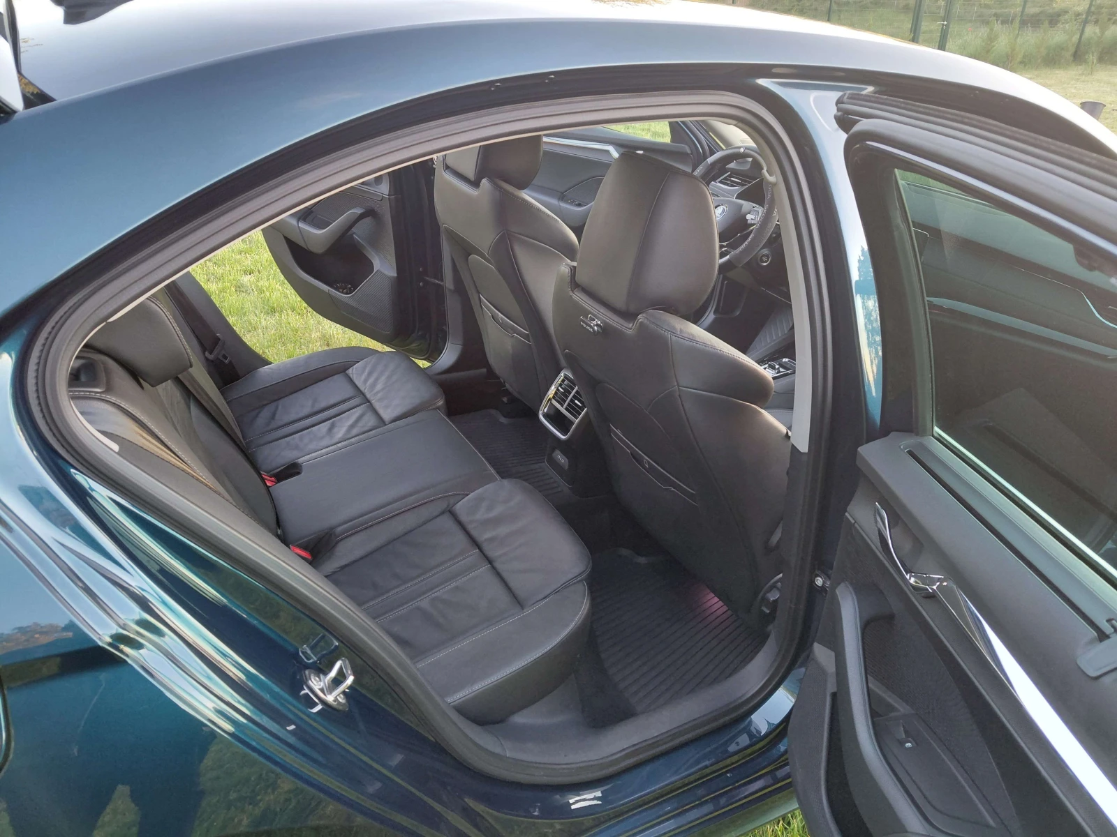 Skoda Octavia 1.5 TGI G-tec Метан DSG, снимка 9 - Автомобили и джипове - 54755459