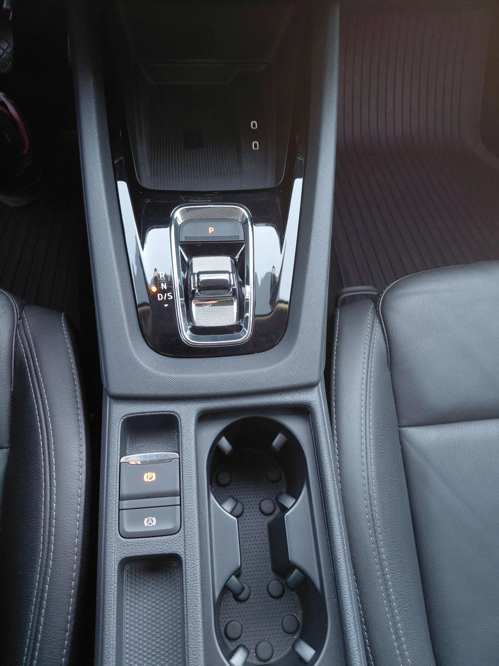 Skoda Octavia 1.5 TGI G-tec Метан DSG, снимка 11 - Автомобили и джипове - 54755459