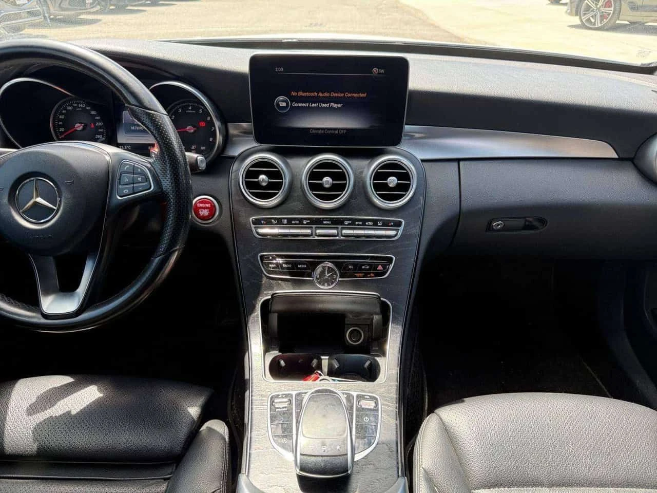 Mercedes-Benz C 300 * AWD | Premium Audio | Leather | Sunroof * CARFAX, снимка 14 - Автомобили и джипове - 54791730