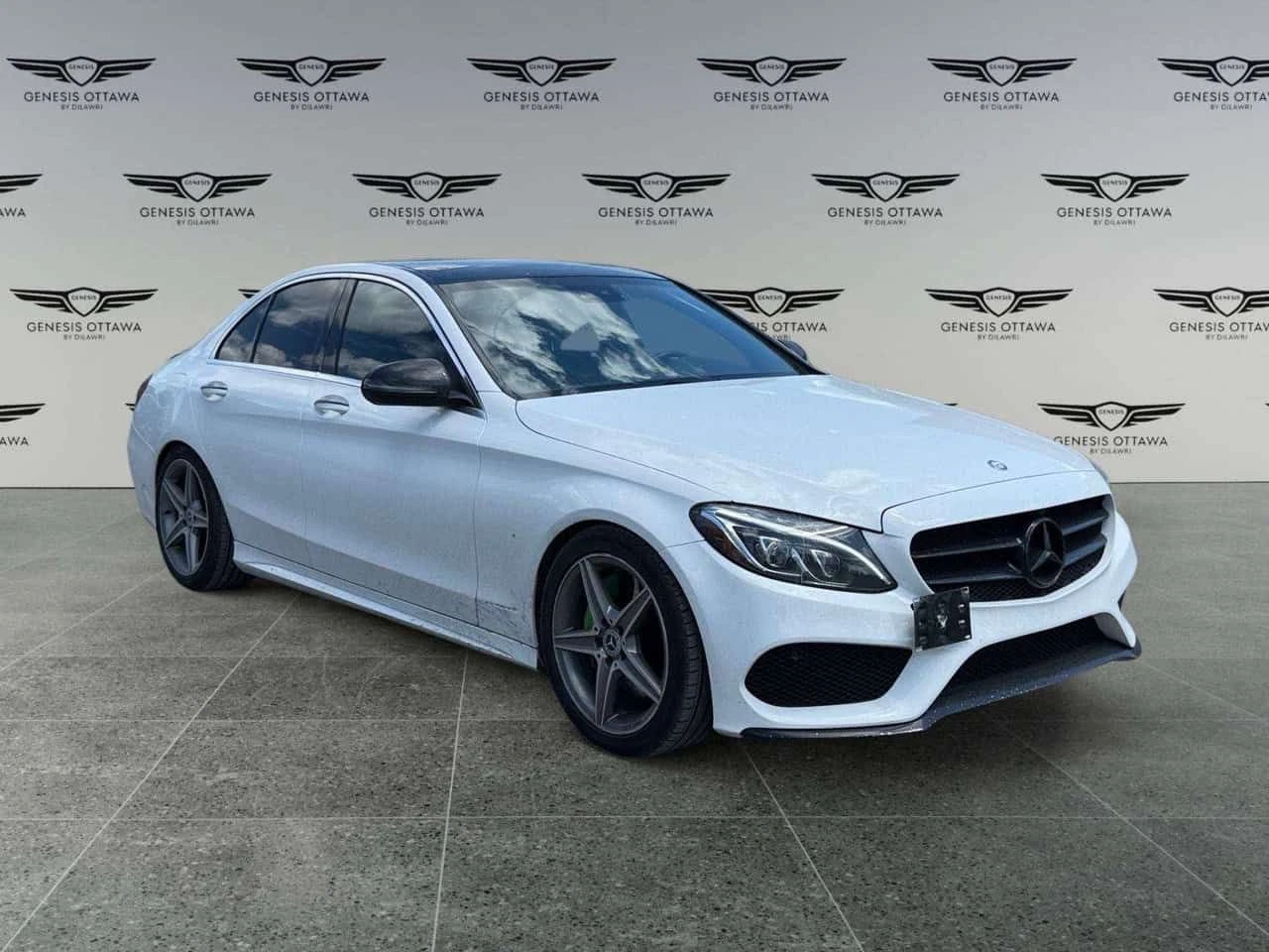 Mercedes-Benz C 300 * AWD | Premium Audio | Leather | Sunroof * CARFAX, снимка 8 - Автомобили и джипове - 54791730