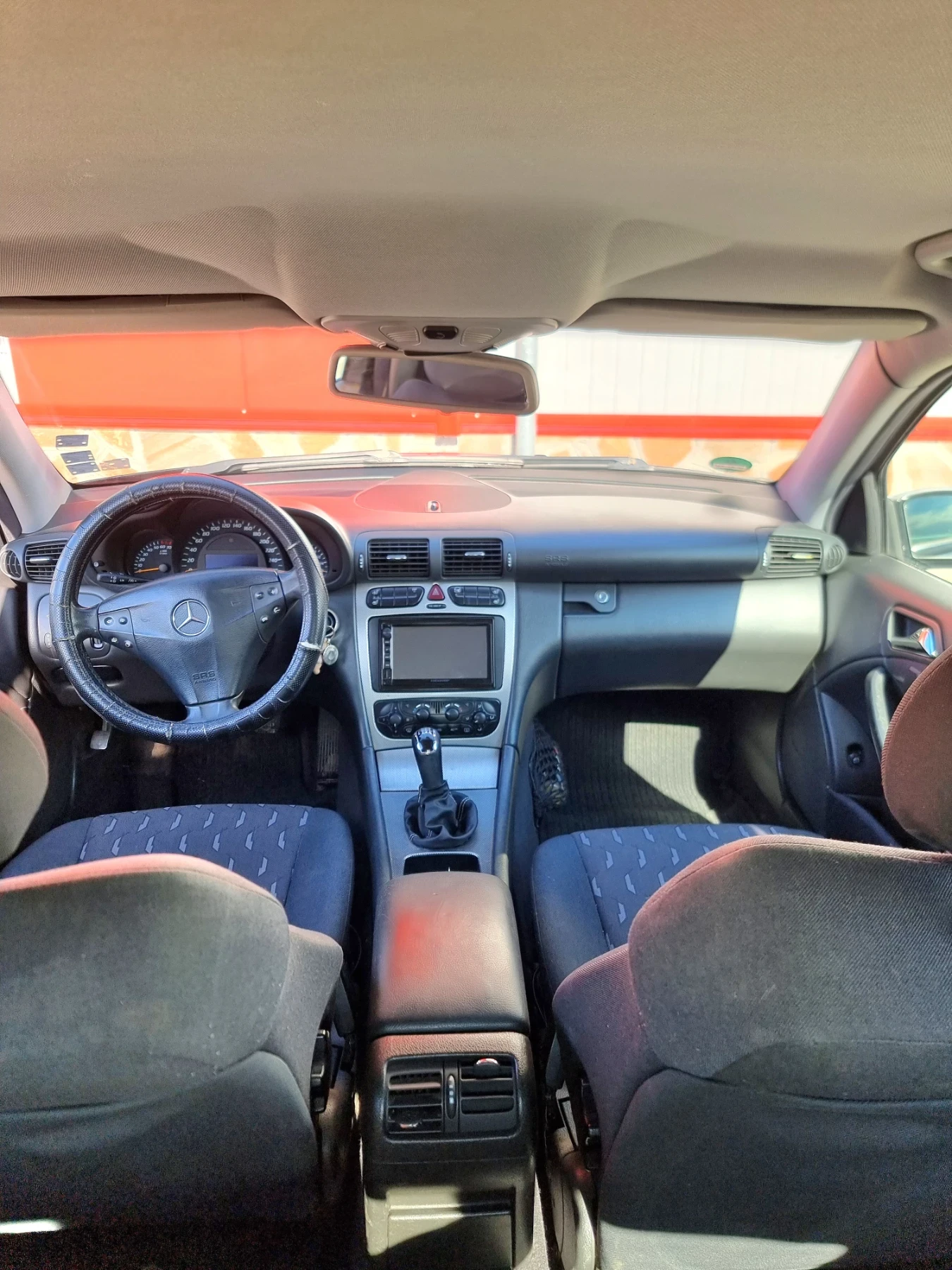 Mercedes-Benz C 180 1.8, снимка 10 - Автомобили и джипове - 54824843