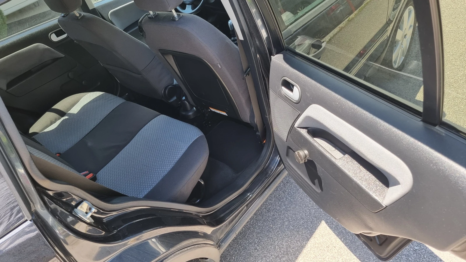 Ford Fusion 1.4 TDCI , снимка 9 - Автомобили и джипове - 54912076