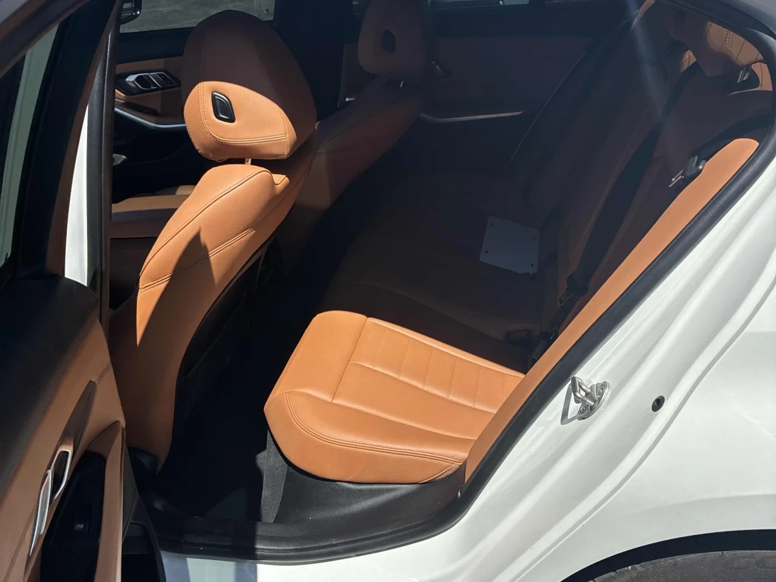 BMW 340 M340i xDrive * Keyless * ПАНОРАМА * CARFAX, снимка 10 - Автомобили и джипове - 54935471