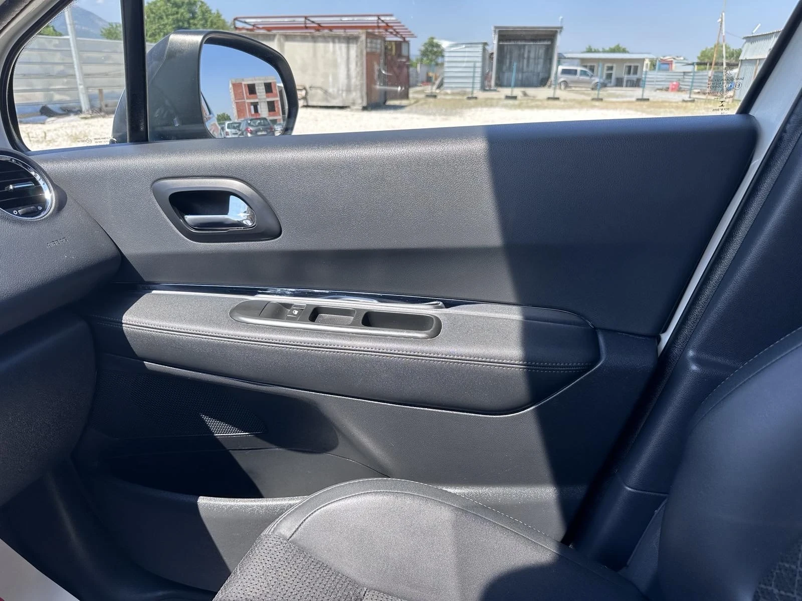 Peugeot 3008 2.0 150кс., снимка 13 - Автомобили и джипове - 55334603