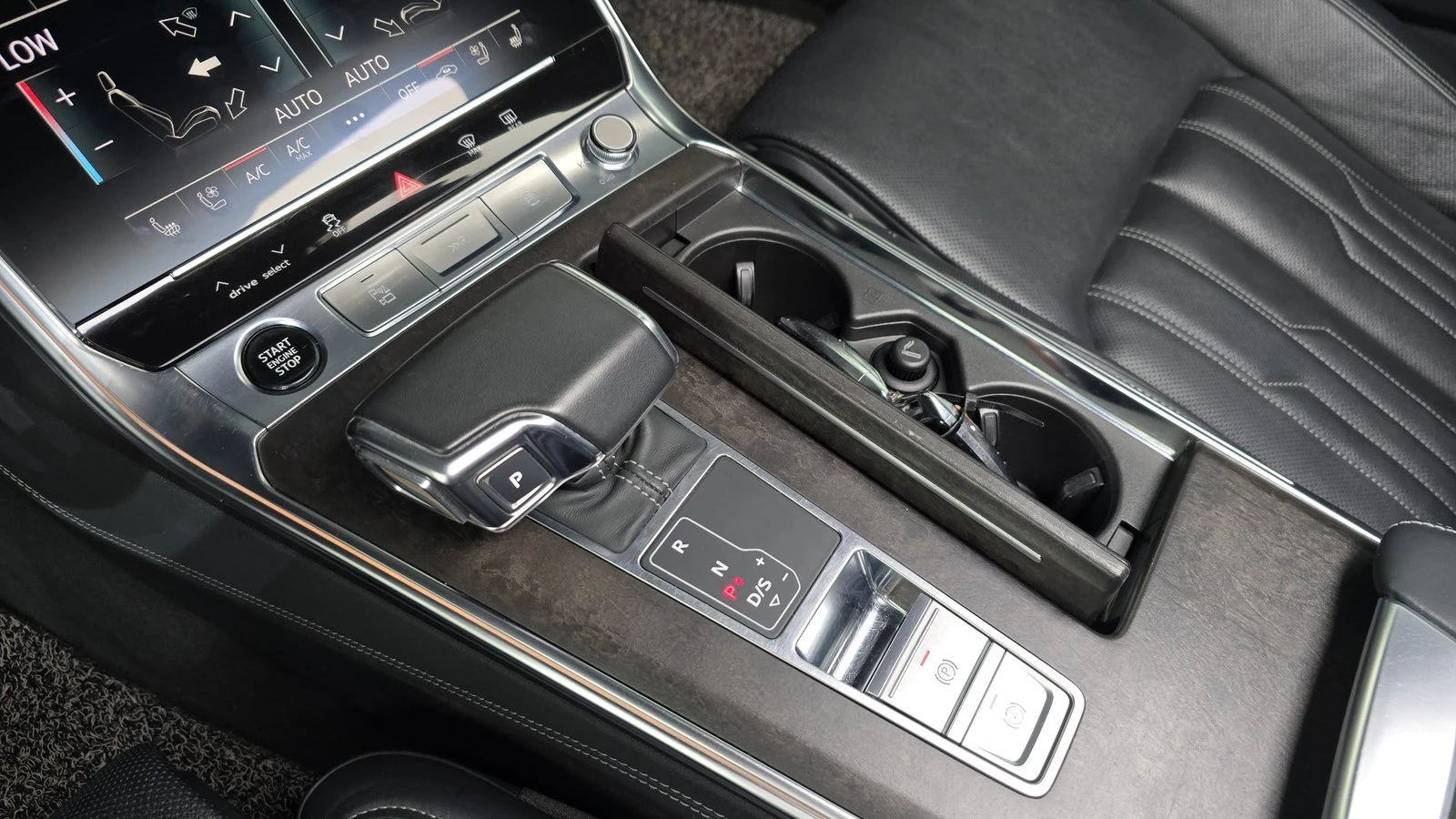 Audi A7 55 TFSI quattro* ЛЮК* МАСАЖ* HUD* 360* КРАЙНА ЦЕНА, снимка 9 - Автомобили и джипове - 55336549
