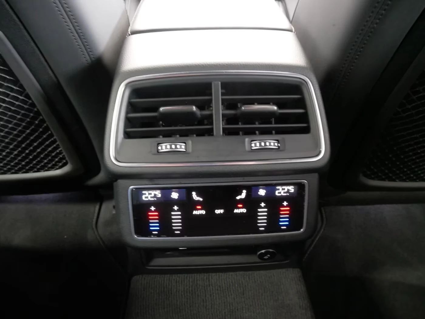 Audi A7 50 TDI / QUATTRO / HUD / 360 / BLACK OPTIC /, снимка 16 - Автомобили и джипове - 55348133