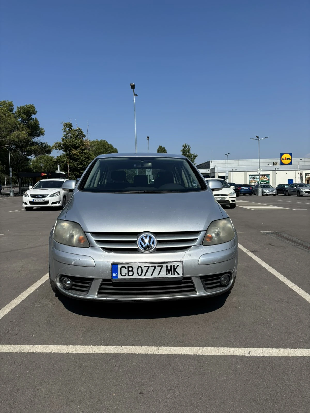 VW Golf Plus 1.6 FSI, снимка 3 - Автомобили и джипове - 55593772