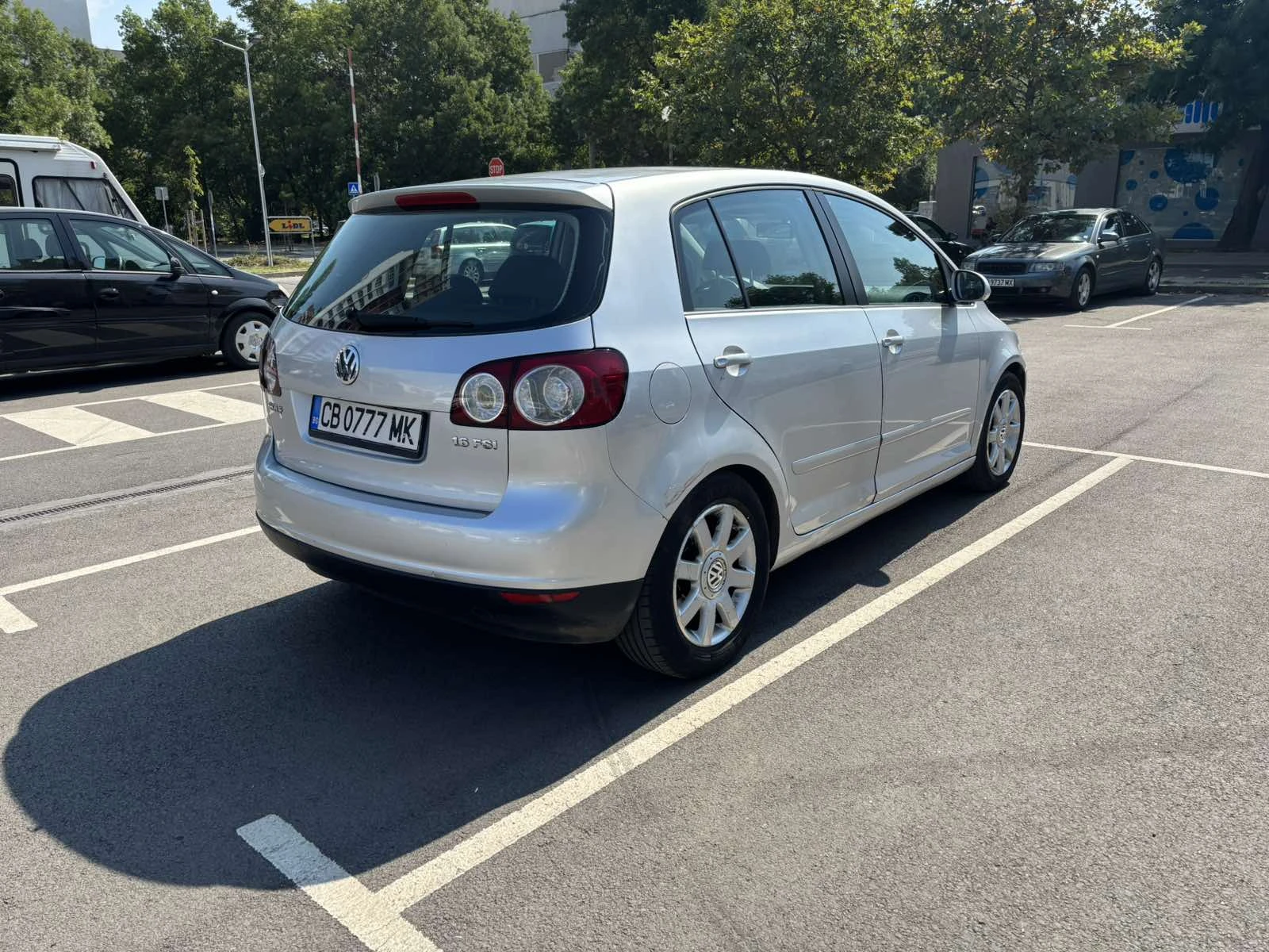 VW Golf Plus 1.6 FSI, снимка 5 - Автомобили и джипове - 55593772
