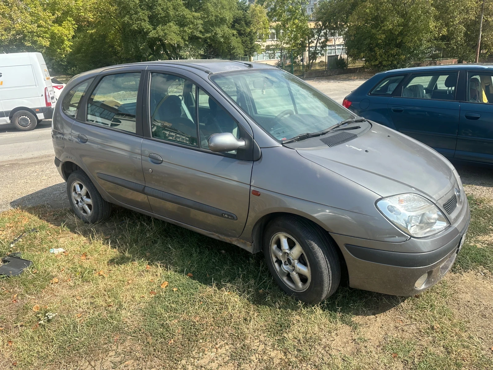 Renault Megane Scenic RXT, снимка 2 - Автомобили и джипове - 55799370