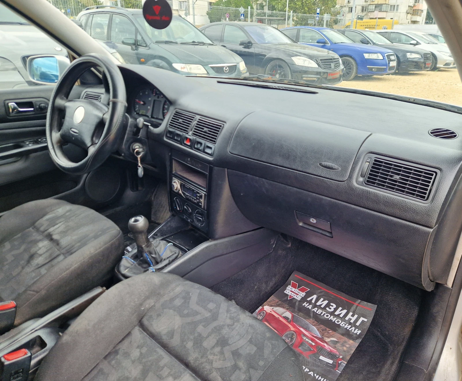 VW Golf 1.9 тди 110кс/ Климатик / Регистриран / Теглич , снимка 13 - Автомобили и джипове - 55842013