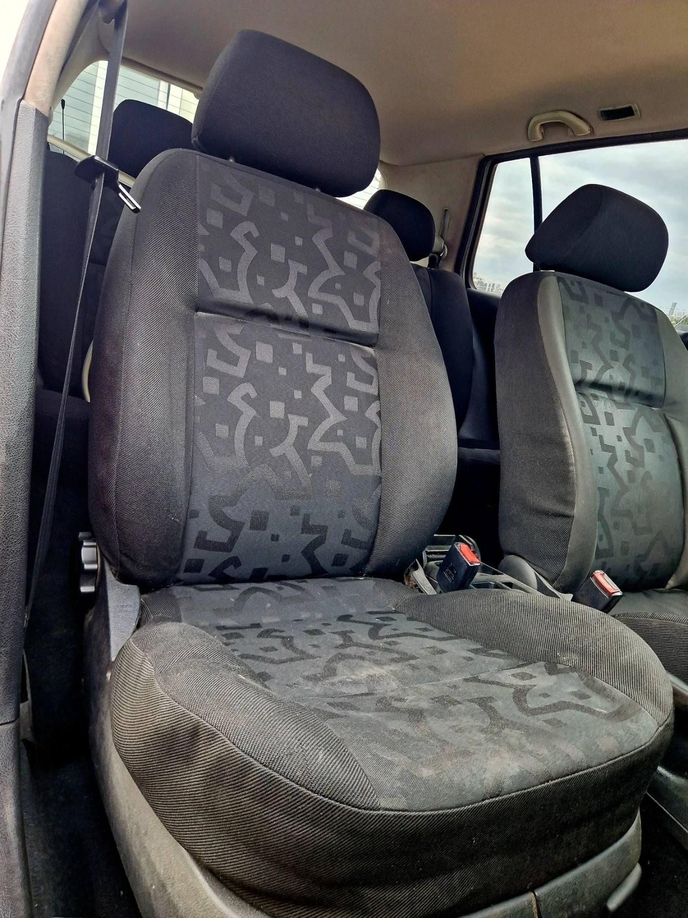 VW Golf 1.9 тди 110кс/ Климатик / Регистриран / Теглич , снимка 15 - Автомобили и джипове - 55842013