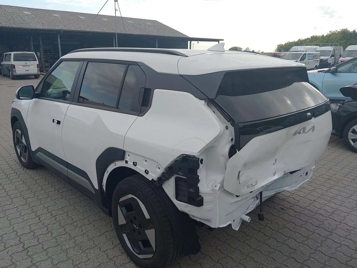 Kia EV3 ОЧАКВАН ВНОС, снимка 4 - Автомобили и джипове - 56479343