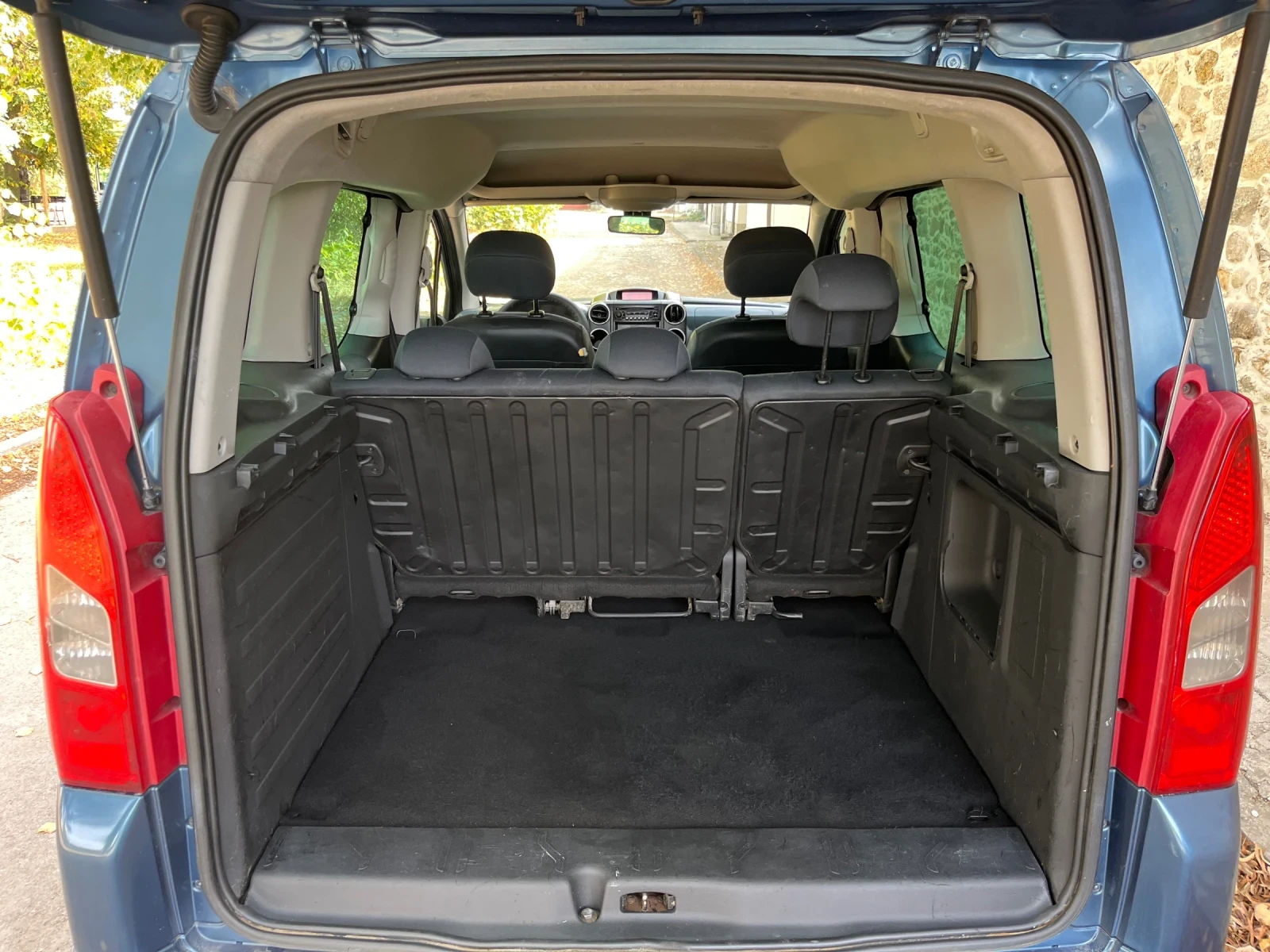Peugeot Partner 1.6HDI Tepee, снимка 7 - Автомобили и джипове - 56522245