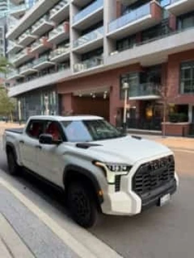 Toyota Tundra * Limited Hybrid * CARFAX * 
