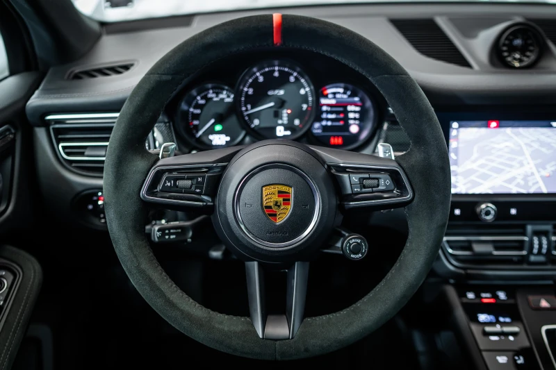 Porsche Macan GTS* Bose* SportChrono* Alcantara* Carbon, снимка 11 - Автомобили и джипове - 48154870