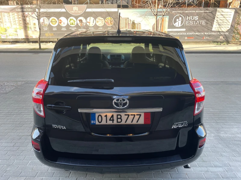 Toyota Rav4 2.0D4D Kamera PODGREV KOJA NAVI KEYLESS, снимка 6 - Автомобили и джипове - 48398238